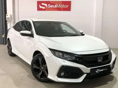 Usado Honda Civic Elegance 129 CV (94 kW) 2020 Blanco Utilitario
