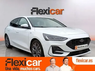 Używany Ford Focus ST-Line 125 KM (91 kW) 2024 Biały Sedan/Limuzyna