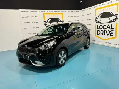 Usado Kia Niro 141 CV (103 kW) 2018 Negro SUV