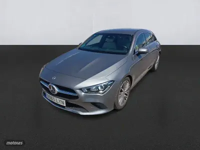 Usado Mercedes CLA220 Shooting Brake 190 CV (139 kW) 2022 Gris Familiar