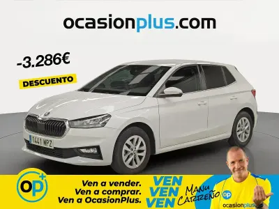 Usado Skoda Fabia Selection 95 CV (69 kW) 2024 Blanco Berlina
