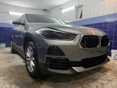 Usado BMW X2 116 CV (85 kW) 2022 Gris / plata SUV