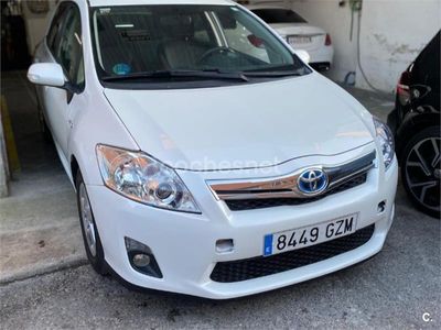 Toyota Auris Hybrid