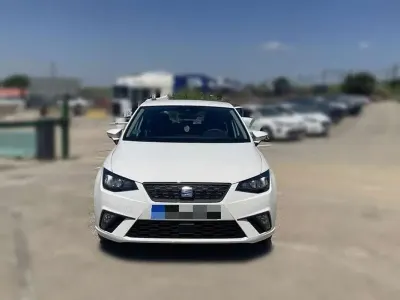Usado Seat Ibiza Reference 95 CV (69 kW) 2024 Blanco Utilitario