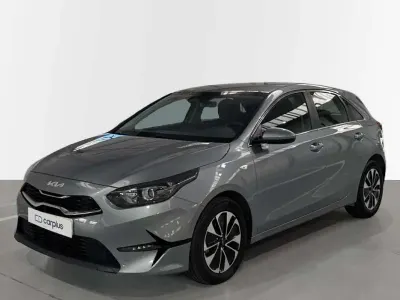 Usado Kia Ceed 101 CV (74 kW) 2025 Plateado Utilitario