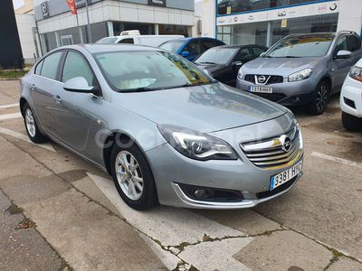 Usado Opel Insignia Selective 120 CV (88 kW) 2014 Gris / plata Berlina