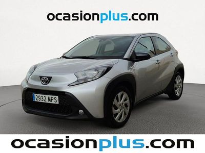 Usado Toyota Aygo X Play 72 CV (52 kW) 2024 Gris SUV
