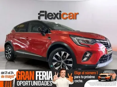 Usado Renault Captur Techno 91 CV (66 kW) 2024 Rojo SUV