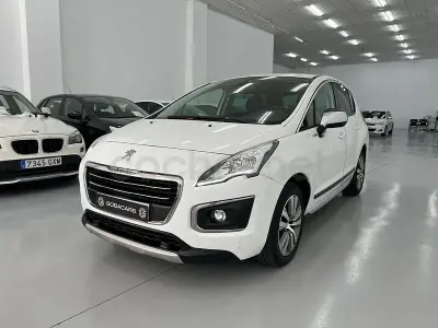 Usado Peugeot 3008 Style 120 CV (88 kW) 2015 Blanco Familiar