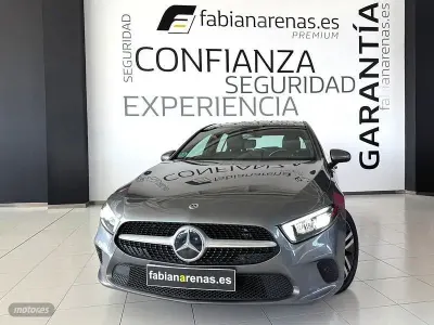 Usado Mercedes A180 116 CV (85 kW) 2022 Gris Berlina