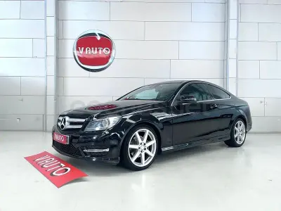 Usado Mercedes C220 170 CV (125 kW) 2013 Negro Coupe