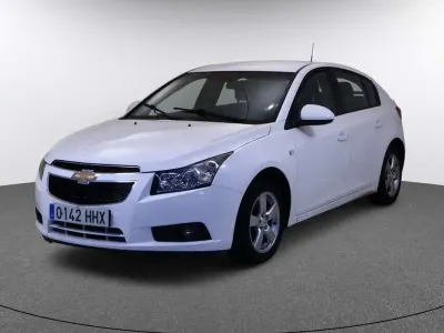 Usado Chevrolet Cruze LT 124 CV (91 kW) 2012 Blanco Utilitario