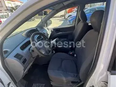 Usado Hyundai Matrix GLS 103 CV (75 kW) 2005 Blanco Monovolumen
