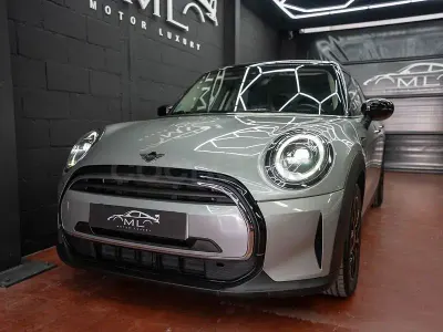 Usado Mini Cooper Classic 156 CV (114 kW) 2024 Gris / plata Utilitario