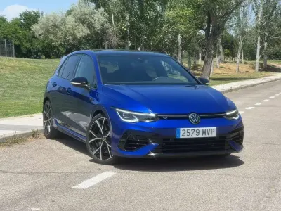 Usado VW Golf VIII R 320 CV (235 kW) 2023 Azul Familiar