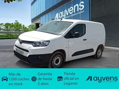 Usado Toyota Proace City City 102 CV (75 kW) 2022 Blanco Monovolumen