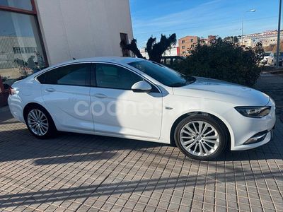 Usado Opel Insignia Innovation 136 CV (100 kW) 2020 Blanco Berlina