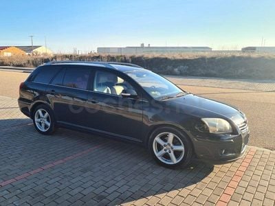 Usado Toyota Avensis Sol 126 CV (92 kW) 2007 Negro Berlina