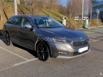 Gris / plata Usado 2023 Skoda Octavia Familiar | 29.950 €