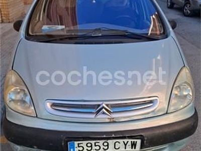 Gris / plata Usado 2004 Citroën Xsara Picasso Monovolumen | 1600 € (Precio justo)