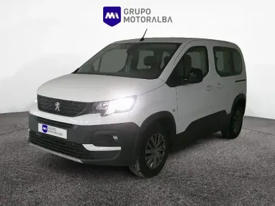 Usado Peugeot Rifter Active 100 CV (73 kW) 2022 Blanco Monovolumen