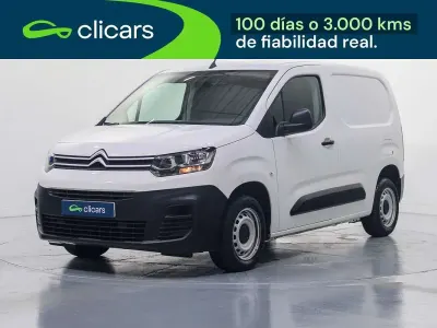 Usado Citroën Berlingo 102 CV (75 kW) 2021 Blanco Monovolumen