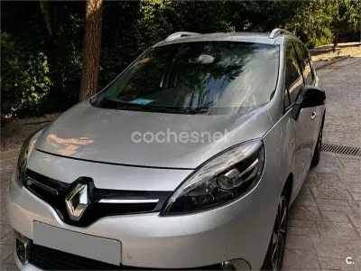 Usado Renault Grand Scénic IV Bose Edition 110 CV (80 kW) 2016 Gris / plata Monovolumen
