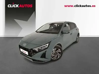 Käytetty Hyundai i20 100 HP (73 kW) 2025 Vihreä Viistoperä