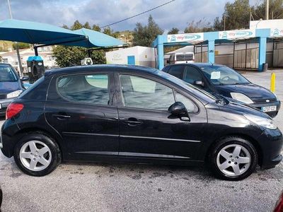 Negro Usado 2009 Peugeot 207 Sport Utilitario | 5900 € (Un poco caro)
