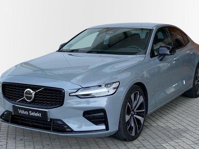 Begagnad Volvo S60 Plus 197 HK (144 kW) 2024 Grå Sedan