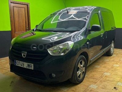 Usado Dacia Dokker 90 CV (66 kW) 2017 Gris / plata Monovolumen