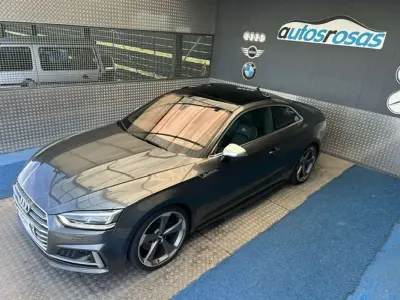 Usado Audi S5 Exclusive 354 CV (260 kW) 2018 Gris Coupe
