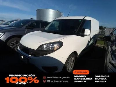 Usado Fiat Doblò 95 CV (69 kW) 2022 Blanco Monovolumen