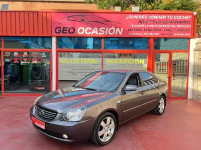 Usado Kia Magentis 140 CV (102 kW) 2007 Gris Berlina