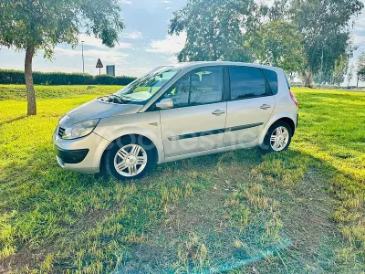 Usado Renault Scénic II Authentique 100 CV (73 kW) 2005 Gris / plata Monovolumen