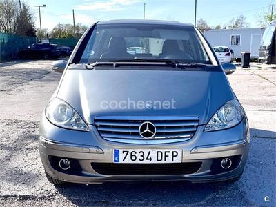 Usado Mercedes A150 Elegance 95 CV (69 kW) 2005 Gris / plata Monovolumen