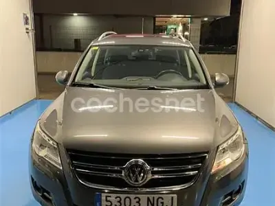 Usado VW Tiguan Advance 150 CV (110 kW) 2010 Gris / plata SUV