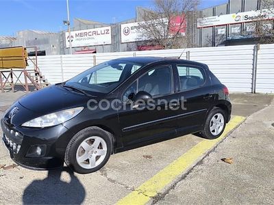 Negro Usado 2012 Peugeot 207 Business-Line Berlina | 4500 € (Precio justo)