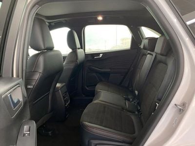 Blanco Usado 2023 Ford Kuga ST-Line SUV | 38.494 €