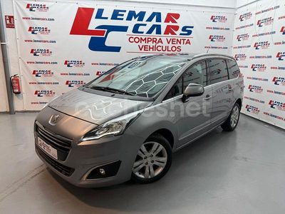 Gris / plata Usado 2016 Peugeot 5008 Allure Monovolumen | 8900 € (Precio justo)
