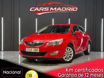 Usado Opel Astra Enjoy 110 CV (80 kW) 2011 Rojo Berlina
