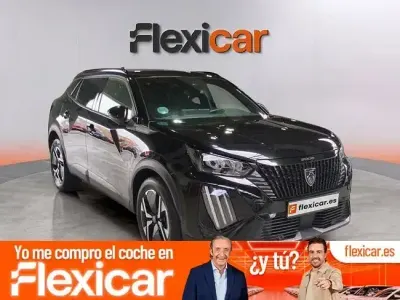 Usado Peugeot 2008 Allure 100 CV (73 kW) 2023 Negro SUV