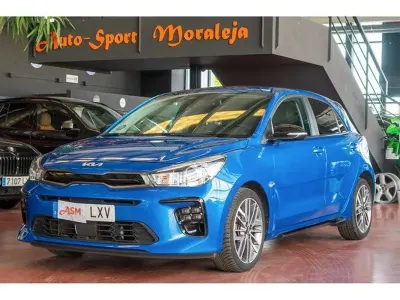 Usado Kia Rio GT-Line 101 CV (74 kW) 2022 Azul Utilitario
