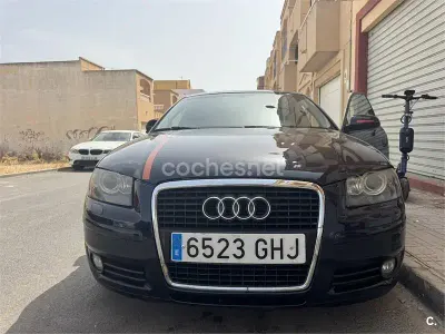 Usado Audi A3 Sportback Ambiente 140 CV (102 kW) 2008 Negro Utilitario