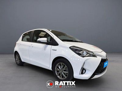 Usado Toyota Yaris Hybrid Active 100 CV (73 kW) 2020 Blanco Berlina