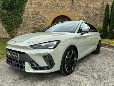Usado Cupra Leon 150 CV (110 kW) 2025 Gris / plata Familiar