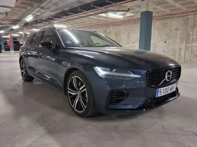 Usado Volvo V60 455 CV (334 kW) 2022 Azul Familiar
