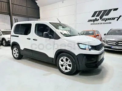 Usado Peugeot Rifter Active 100 CV (73 kW) 2021 Blanco Monovolumen