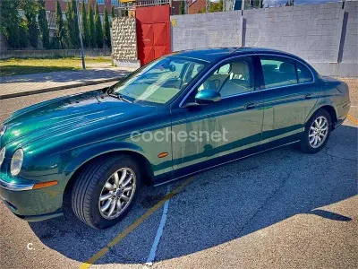 Usado Jaguar S-Type Executive 238 CV (175 kW) 2002 Verde Berlina