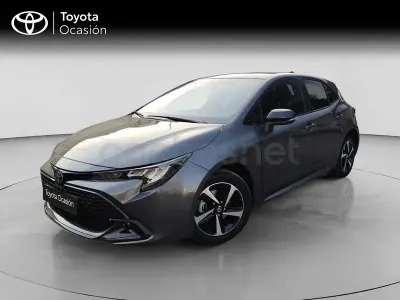 Usado Toyota Corolla 184 CV (135 kW) 2022 Gris / plata Berlina
